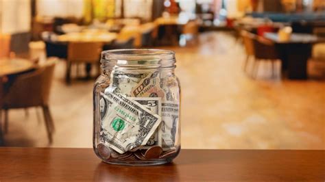 Are the wealthiest states home to the best tippers?